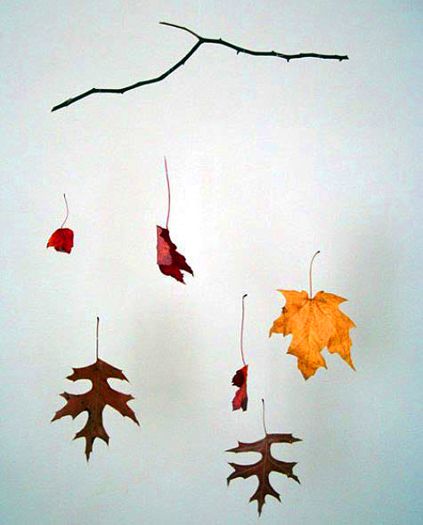 есенна декорация с цветни листа