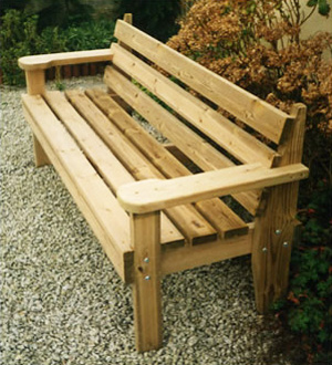 градинска дървена пейка