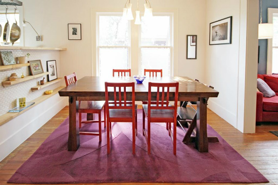Червени столове в трапезарията – 14 интериорни идеи