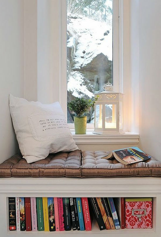 13 очарователни кътчета за четене под прозореца