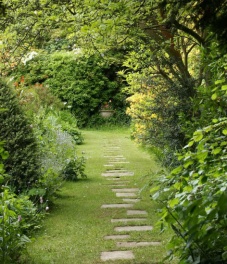 10 идеи за градински пътеки