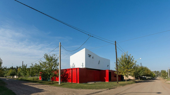 Уникален дизайнерски дом от карго контейнери