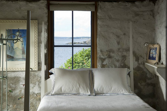 25 спални, демонстриращи пленителната текстура на каменната облицовка