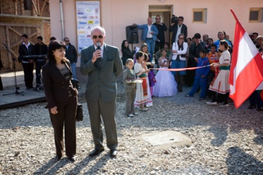 Световна благотворителна организация и Брамак построиха жилища на ромски семейства от Кюстендил