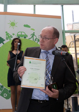 Йенс Тирфелдер, управител Продажби и маркетинг в КСЕЛА България, прие престижната награда 