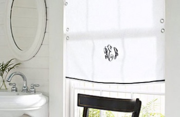 Римски щори от кърпите в банята