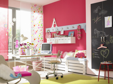  Цветна детска стая