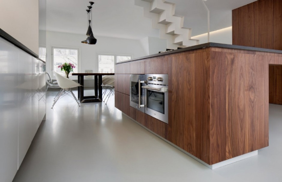 Апартамент с минималистичен дизайн в Амстердам