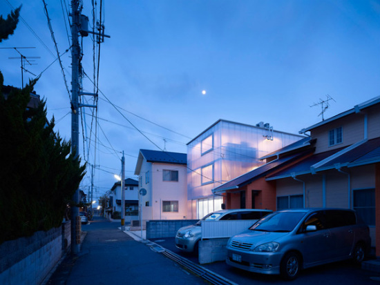 Светещата къща в Япония
