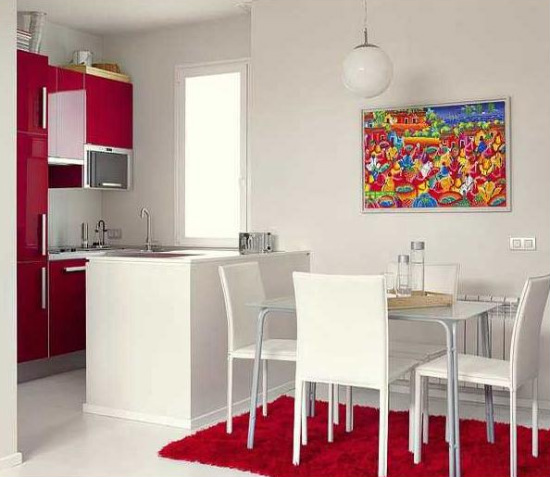 Френска елегантност, ярки цветове и функционални идеи в малко жилище