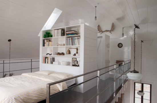 Стилни и удобни спални в тавански помещения