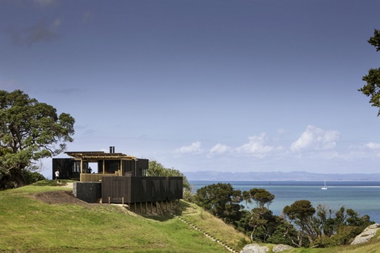 Лятна къща сред природата в Нова Зеландия