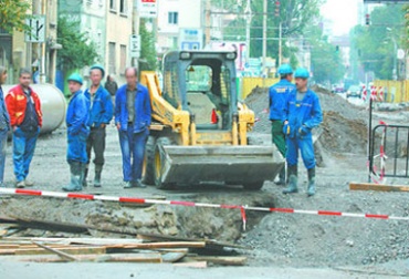 Летни ремонти блокират големите градове