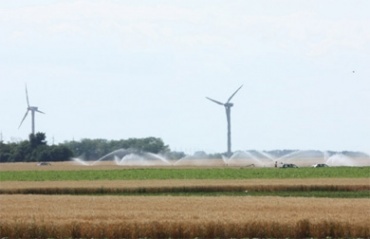 Забраната за строеж на вятърни паркове сблъска фермери и инвеститори
